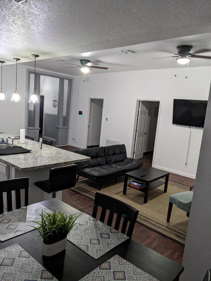 Cozy *Downtown Getaway* Villa San Antonio Exterior foto